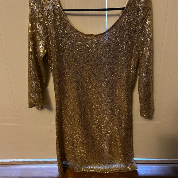 Gold sequin dress - Picture 3 of 3